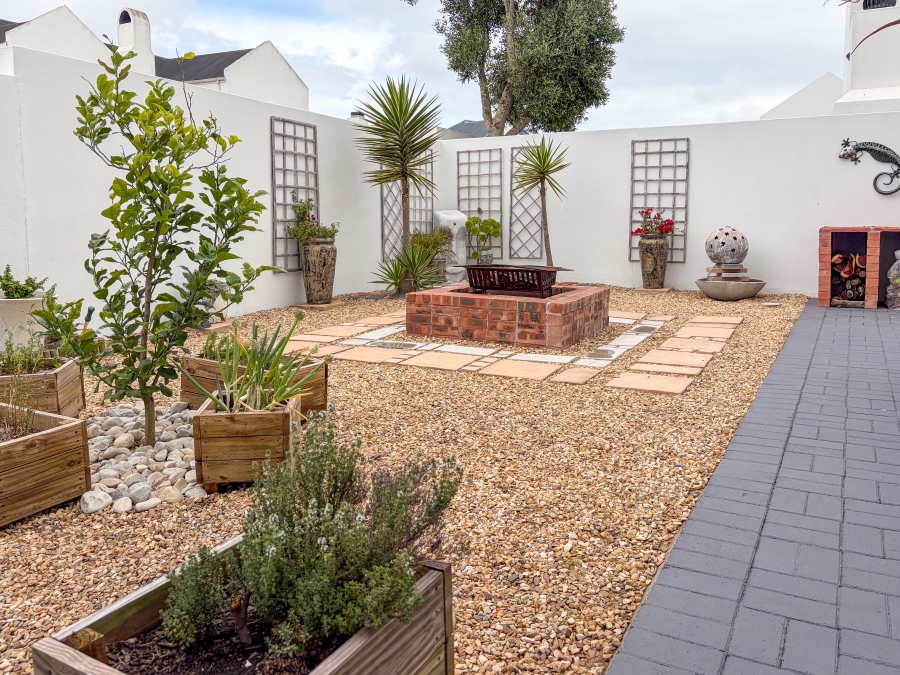 3 Bedroom Property for Sale in Blue Lagoon Western Cape